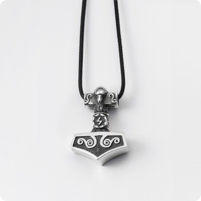 Молот Тора Мьёльнир (Mjolnir) из серебра Молот Тора Мьёльнир (Mjolnir) из серебра
