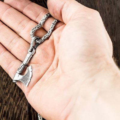Секира Перуна из серебра Секира Перуна из серебра