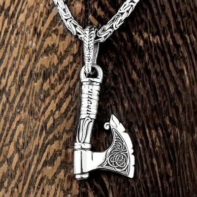 Секира Перуна из серебра Секира Перуна из серебра
